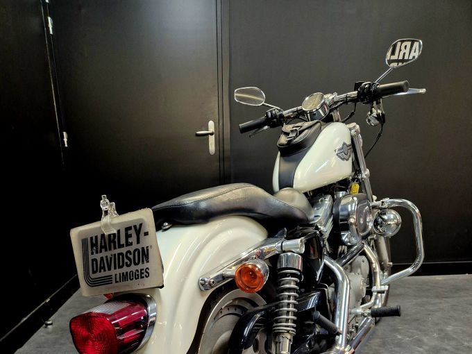 HARLEY-DAVIDSON SPORTSTER CUSTOM 883 4