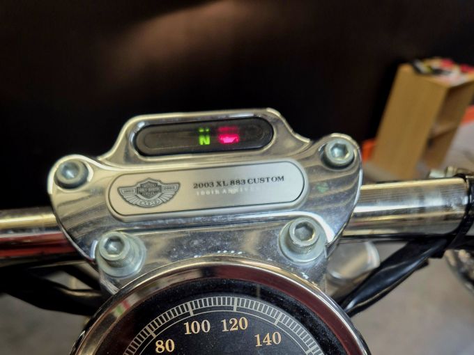 HARLEY-DAVIDSON SPORTSTER CUSTOM 883 4