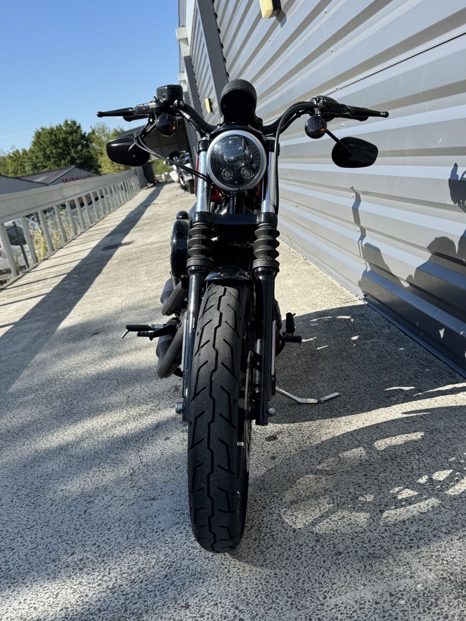 HARLEY-DAVIDSON SPORTSTER IRON 883 4