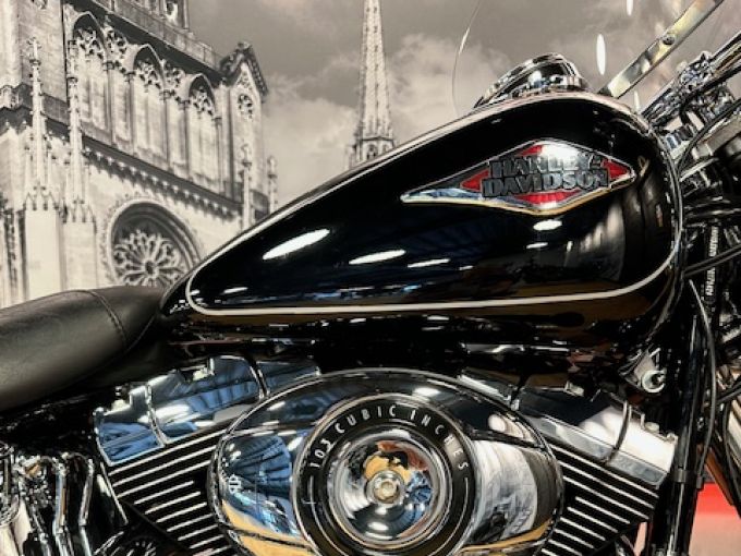 HARLEY-DAVIDSON SOFTAIL HERITAGE 1690 CLASSIC 4