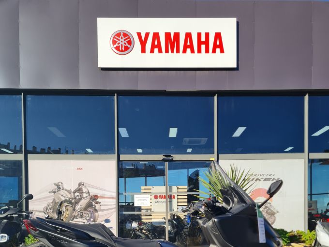 YAMAHA XP T-MAX 560 TECH MAX 4