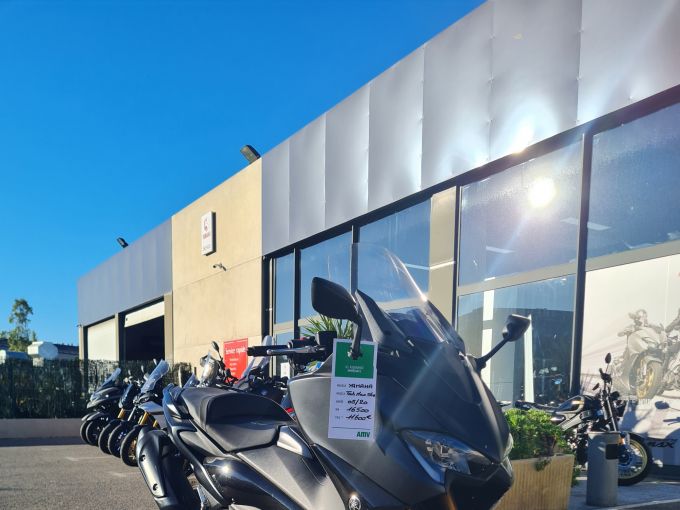 YAMAHA XP T-MAX 560 TECH MAX 4