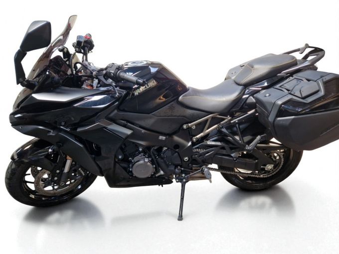 SUZUKI GSX-S 1000 GT 4