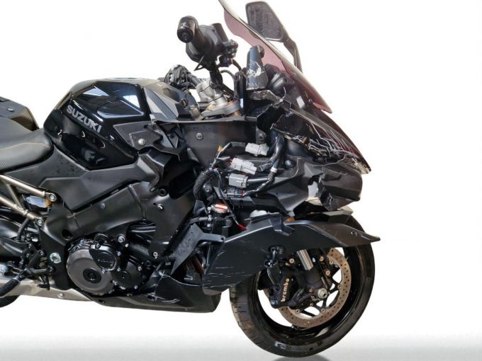 SUZUKI GSX-S 1000 GT 4