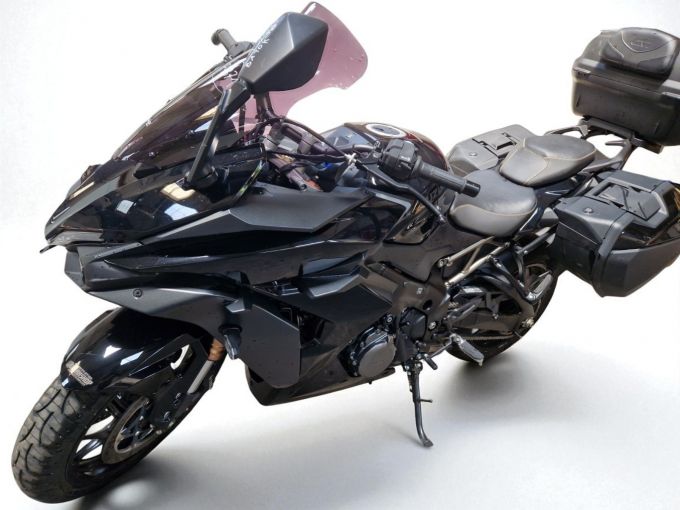 SUZUKI GSX-S 1000 GT 4