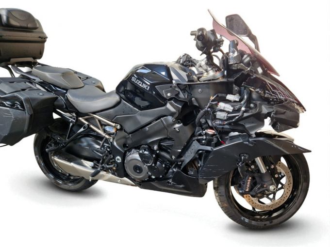 SUZUKI GSX-S 1000 GT 4