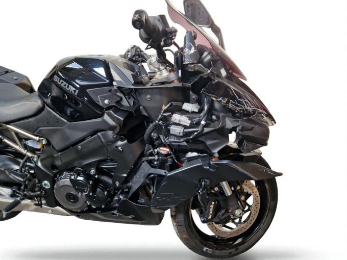 SUZUKI GSX-S 1000 GT 4
