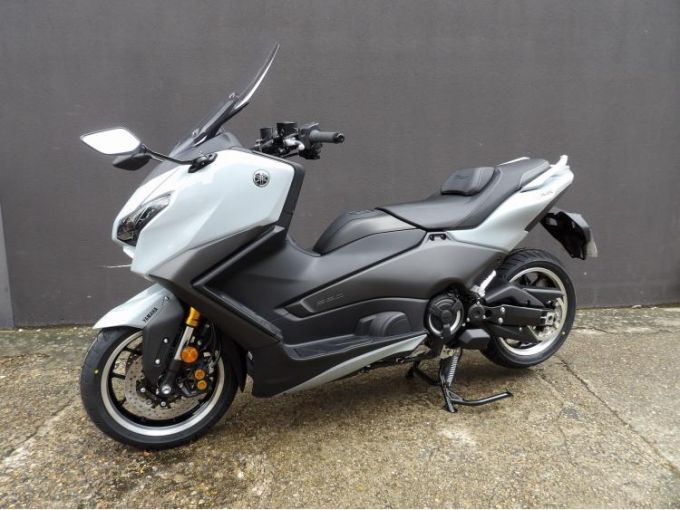 YAMAHA XP T-MAX 560 TECH MAX 4