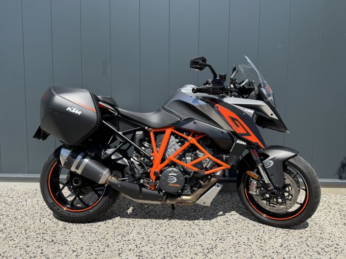 KTM KTM 1290 SUPER DUKE GT 2018 4