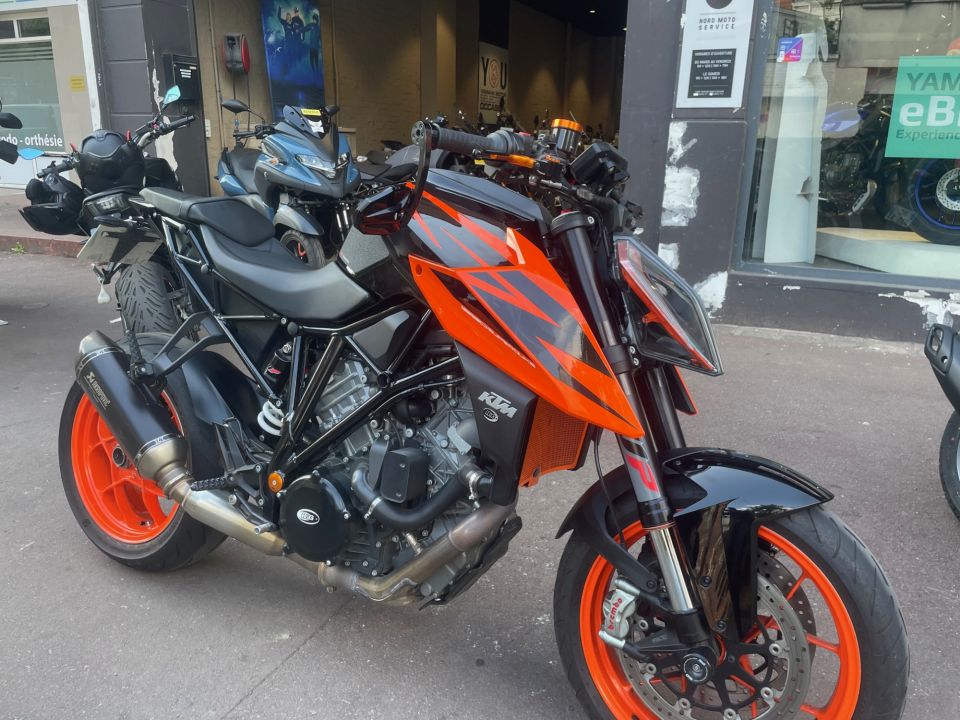 KTM 1290 SUPER DUKE R 4