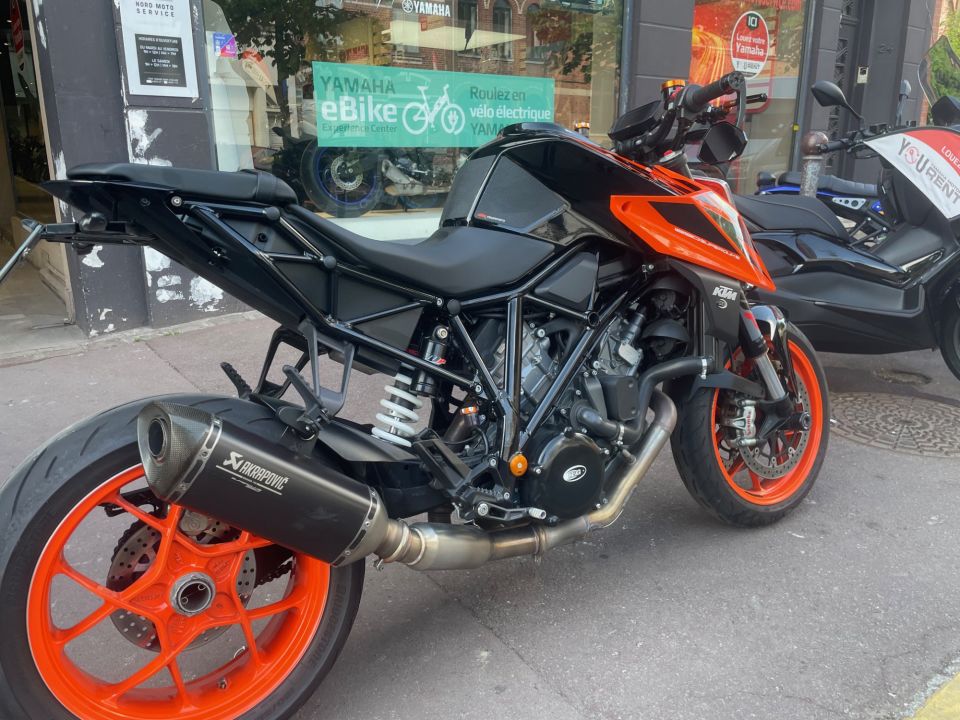 KTM 1290 SUPER DUKE R 4