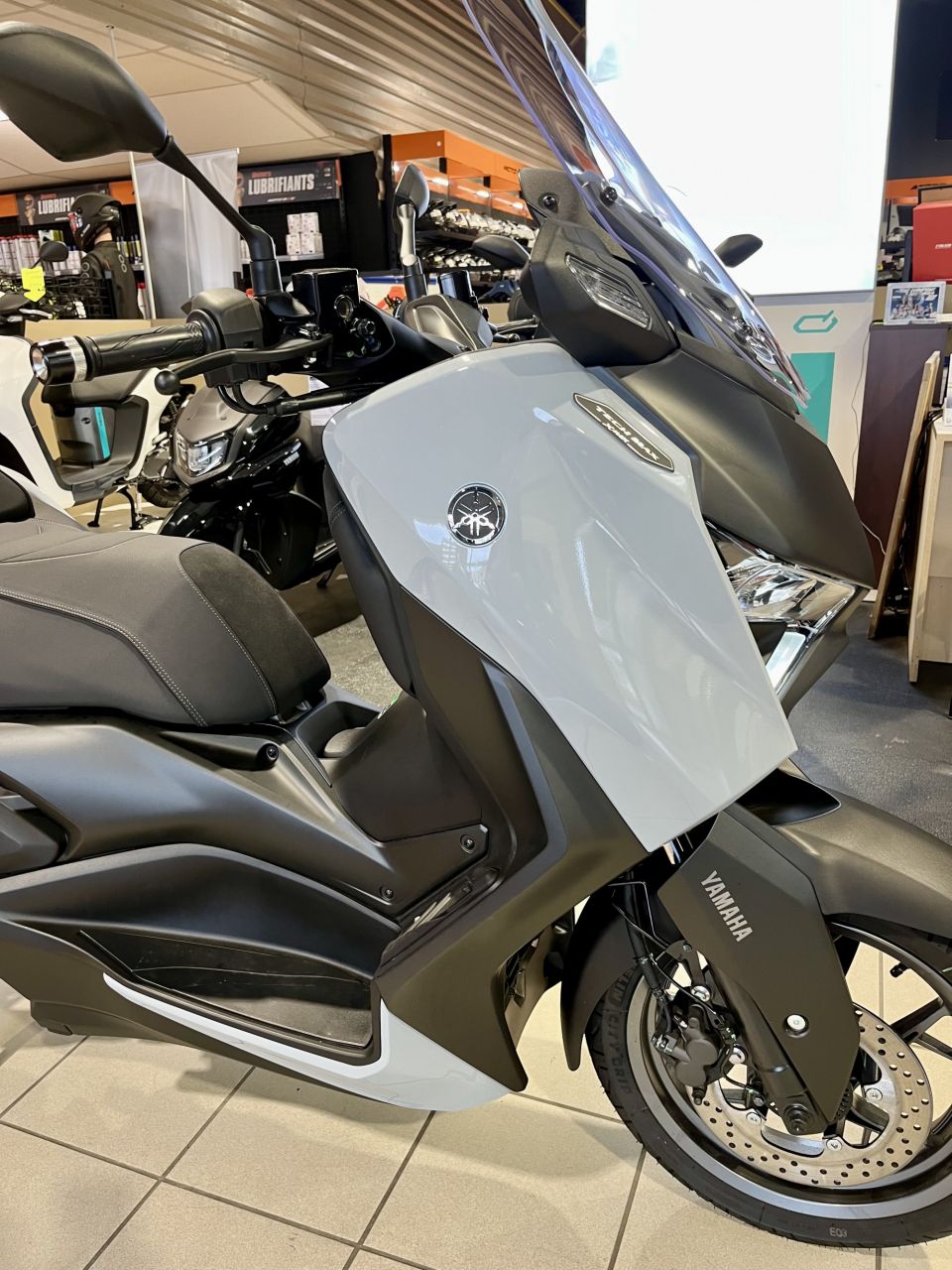 YAMAHA X-MAX 125 TECH MAX 4