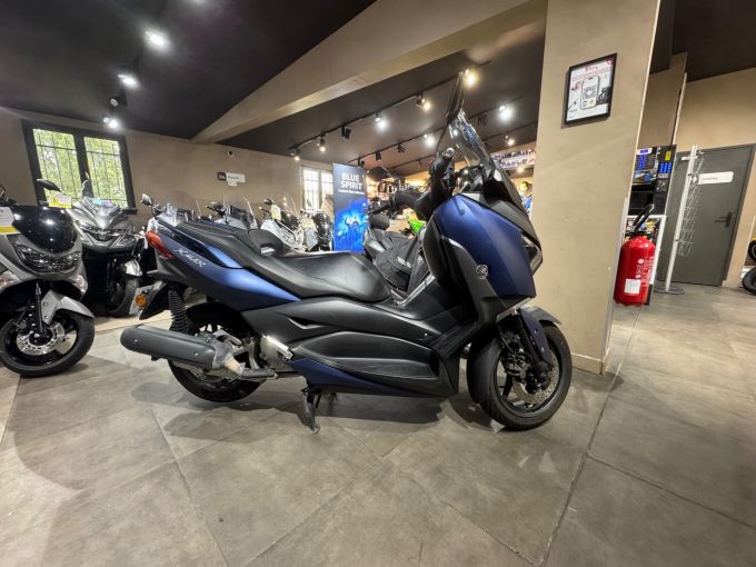 YAMAHA X-MAX 125 4