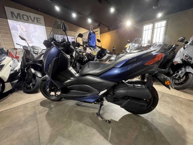 YAMAHA X-MAX 125 4