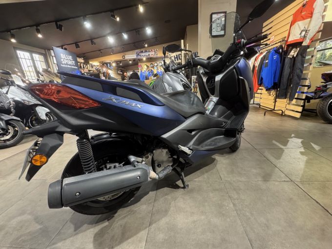 YAMAHA X-MAX 125 4