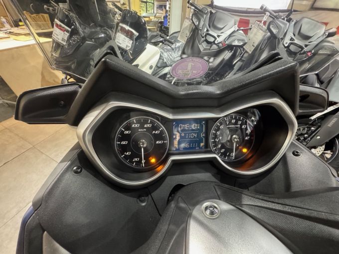 YAMAHA X-MAX 125 4