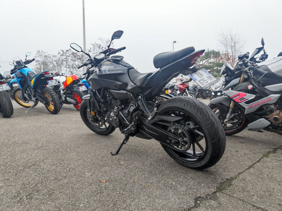 YAMAHA MT-07 (47.5CV) 4