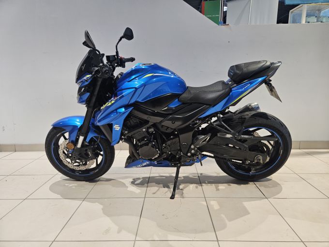 SUZUKI GSX-S 750 4
