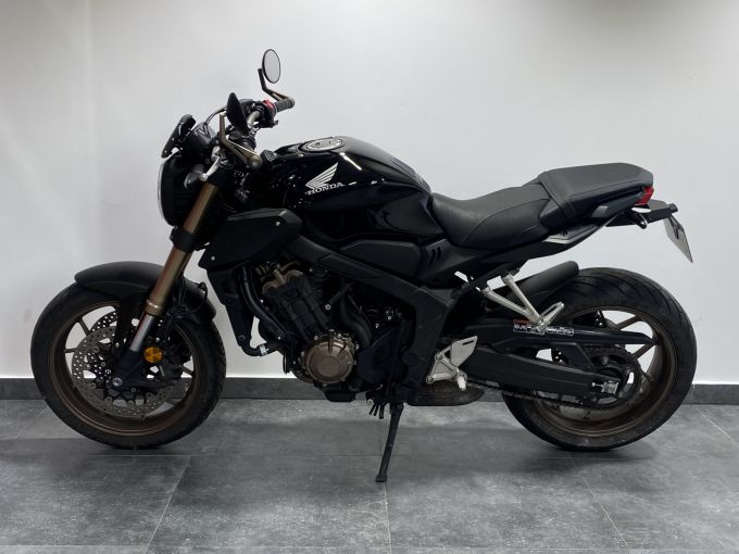 HONDA CB 650 R 4