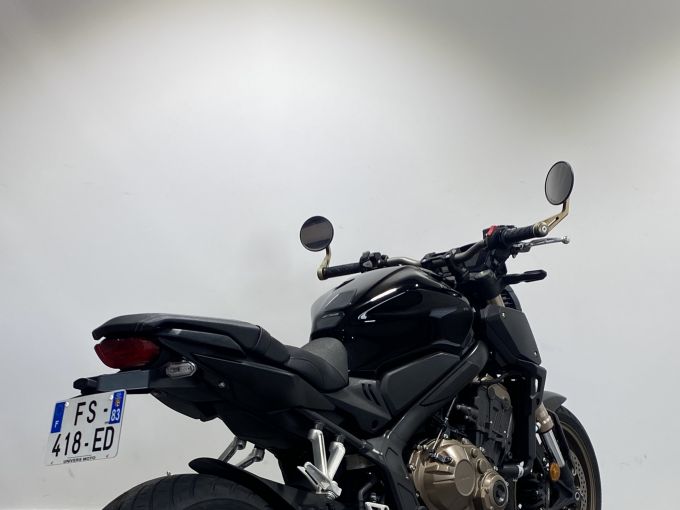 HONDA CB 650 R 4