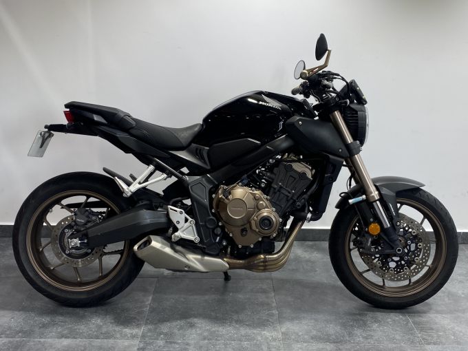 HONDA CB 650 R 4