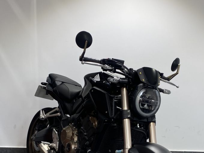 HONDA CB 650 R 4