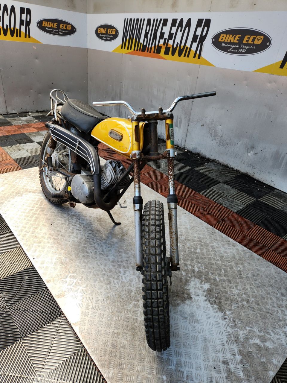 YAMAHA CT 175 4