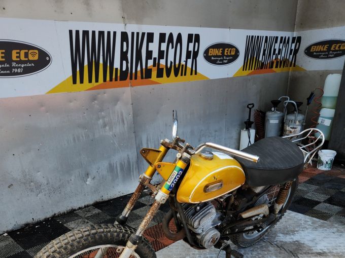 YAMAHA CT 175 4