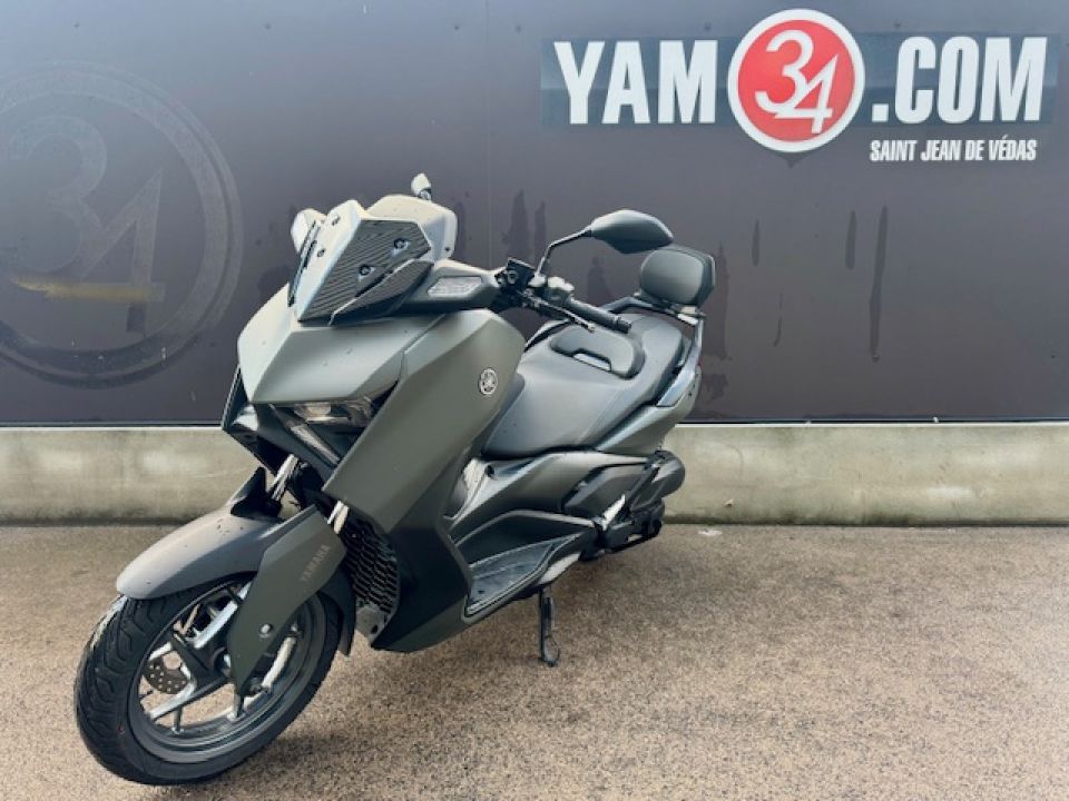 YAMAHA XMAX 125 4