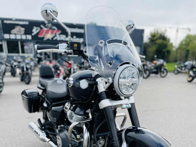 ROYAL ENFIELD SUPER METEOR 650 4