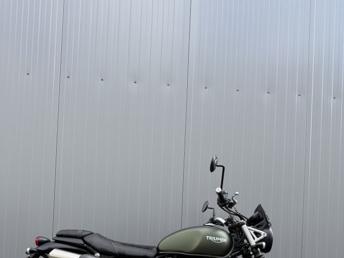TRIUMPH SCRAMBLER 900 4