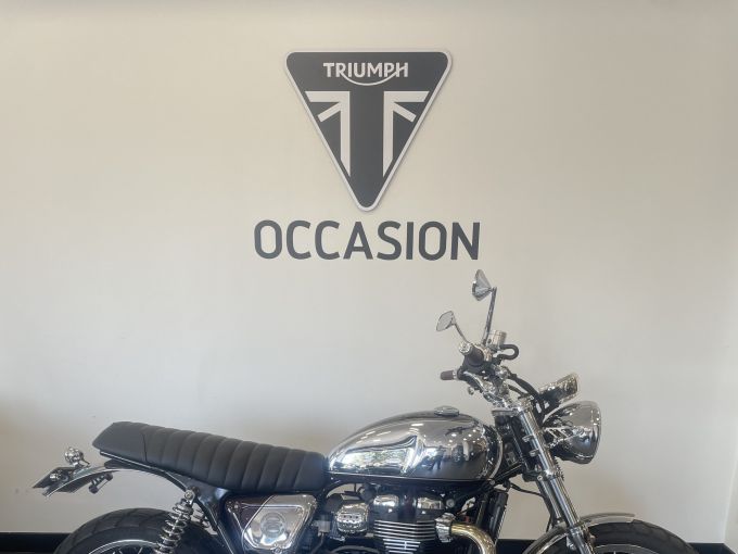 TRIUMPH STREET SCRAMBLER  900 4