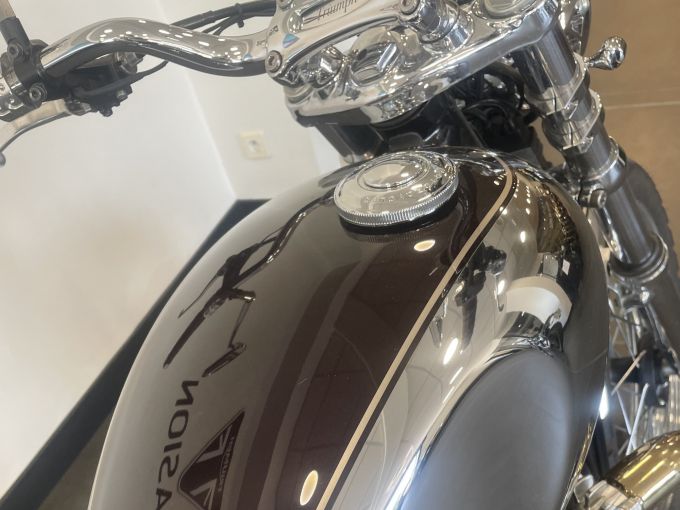 TRIUMPH STREET SCRAMBLER  900 4