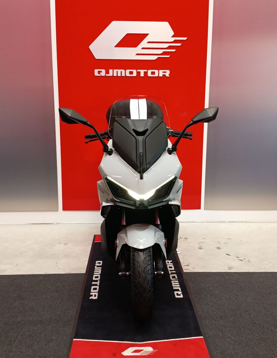 QJ MOTOR FORT 125 N 4