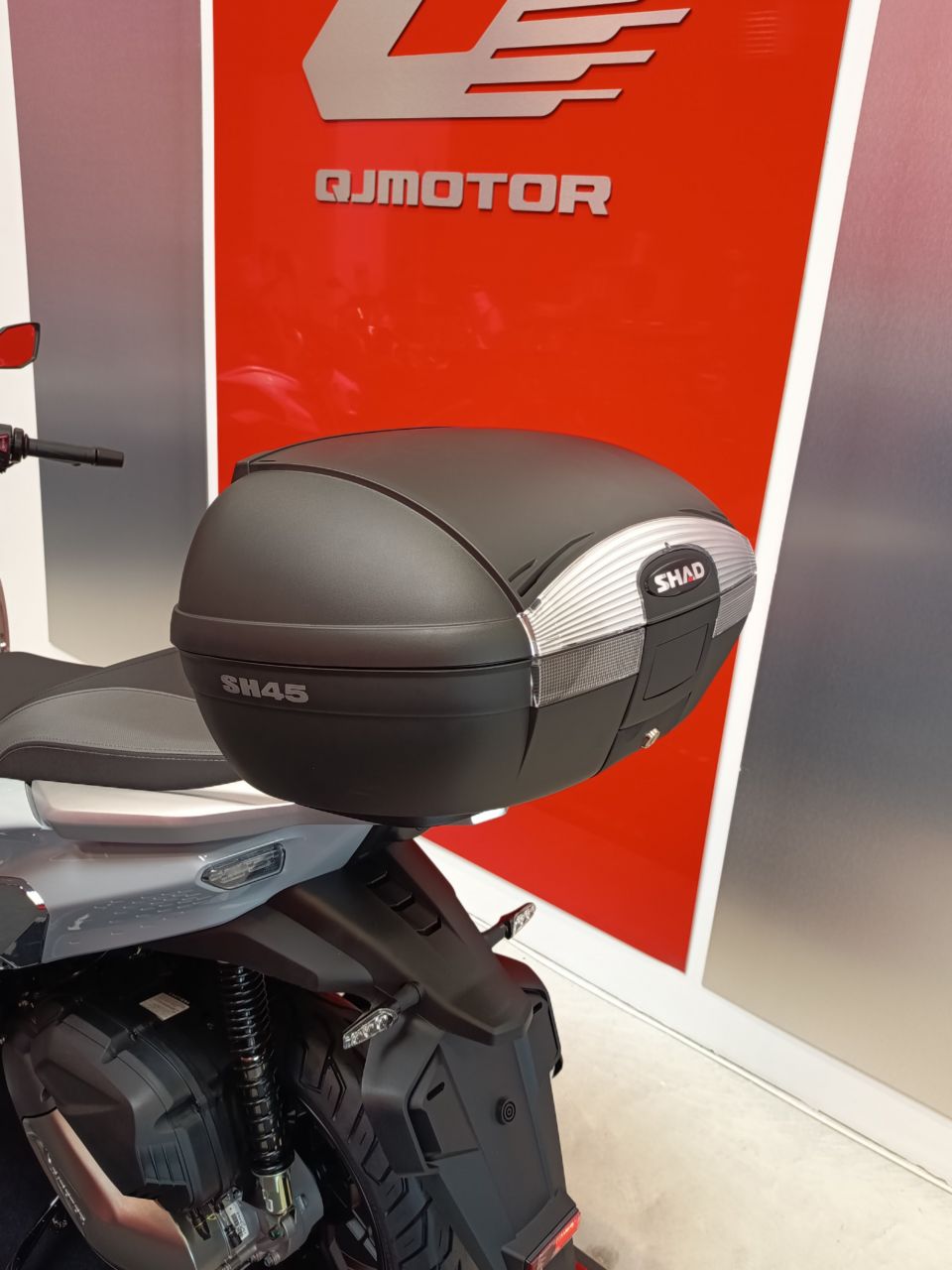 QJ MOTOR FORT 125 N 4