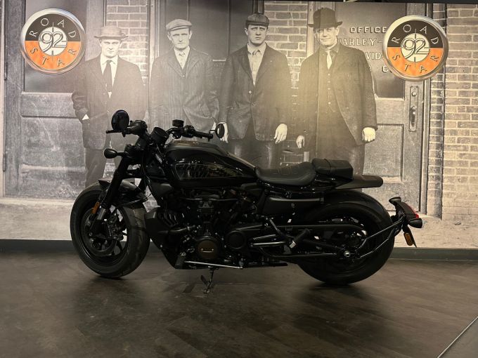 HARLEY-DAVIDSON SPORTSTER 1250 S 4