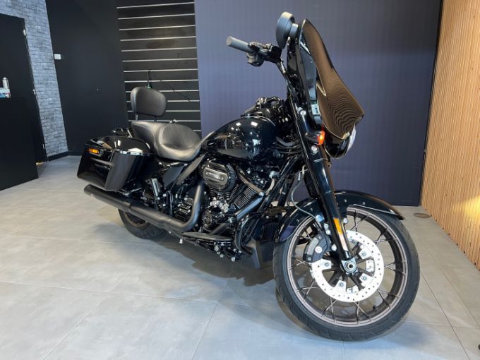 HARLEY-DAVIDSON STREET GLIDE 114 4
