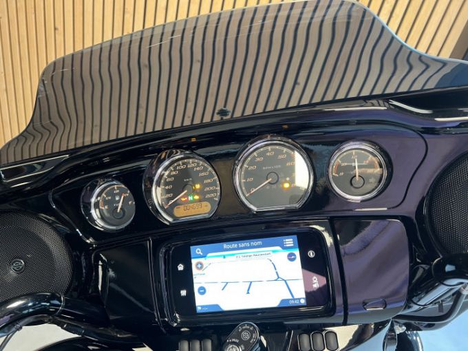 HARLEY-DAVIDSON STREET GLIDE 114 4