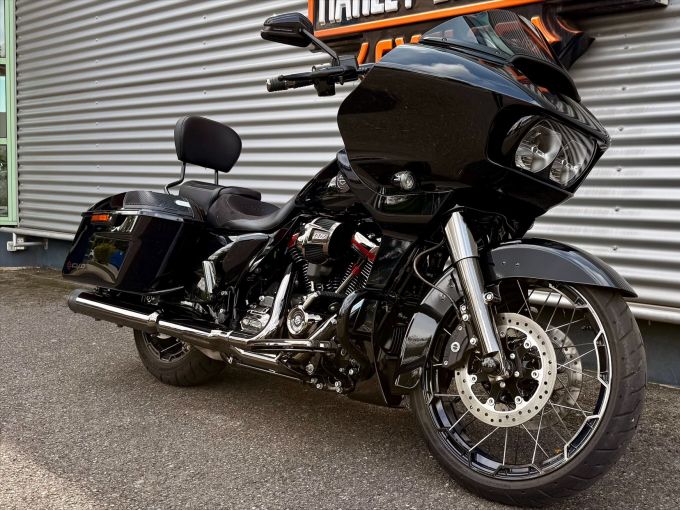 HARLEY-DAVIDSON TOURING STREET GLIDE 1923 CVO  4
