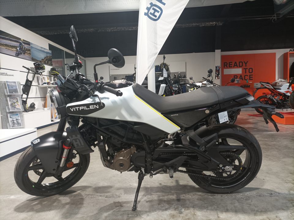 HUSQVARNA VITPILEN 125 ABS 4