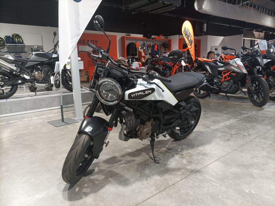 HUSQVARNA VITPILEN 125 ABS 4