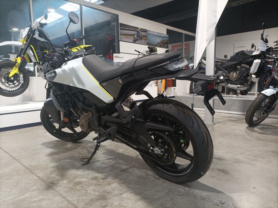 HUSQVARNA VITPILEN 125 ABS 4