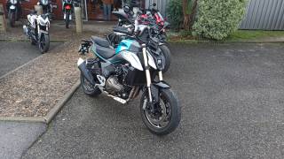 QJ MOTOR SRK 550 - 2025