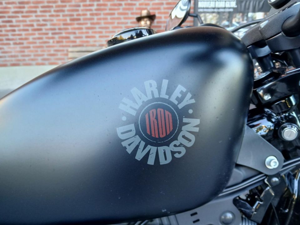 HARLEY-DAVIDSON SPORTSTER IRON 883 4