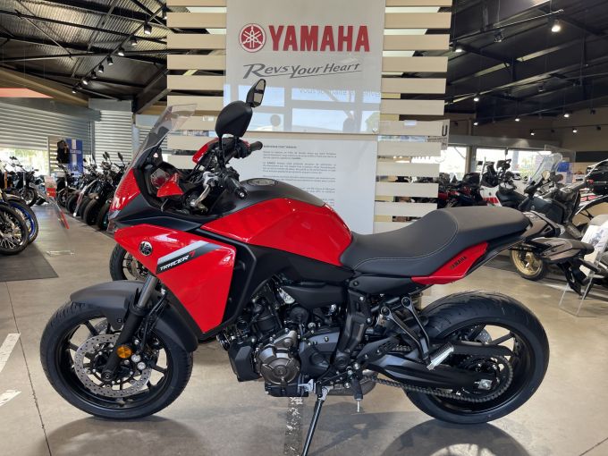 YAMAHA TRACER 7 4
