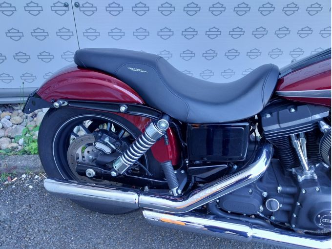 HARLEY-DAVIDSON DYNA STREET BOB 1690 4