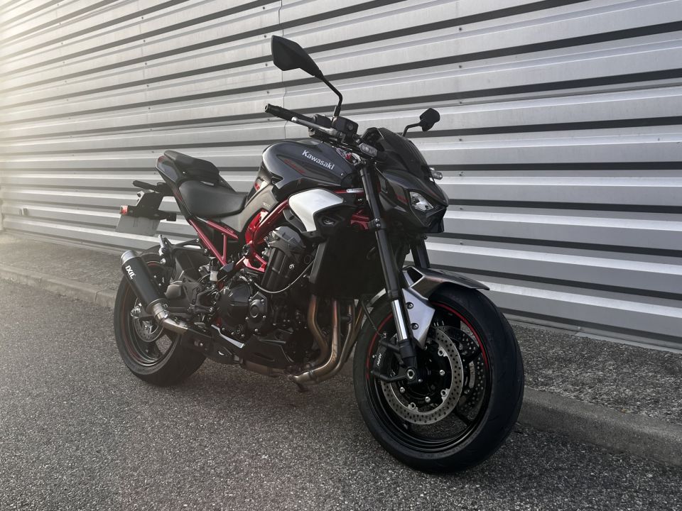 KAWASAKI Z900 A2 4