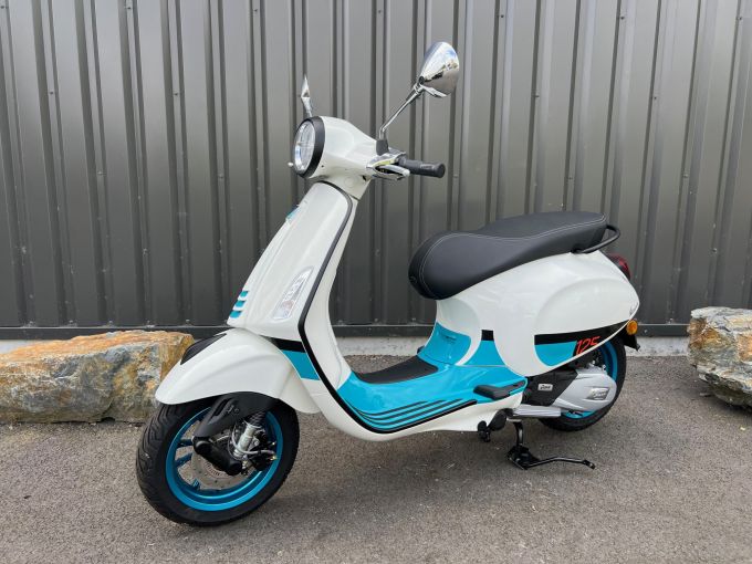 VESPA PRIMAVERA 125 4