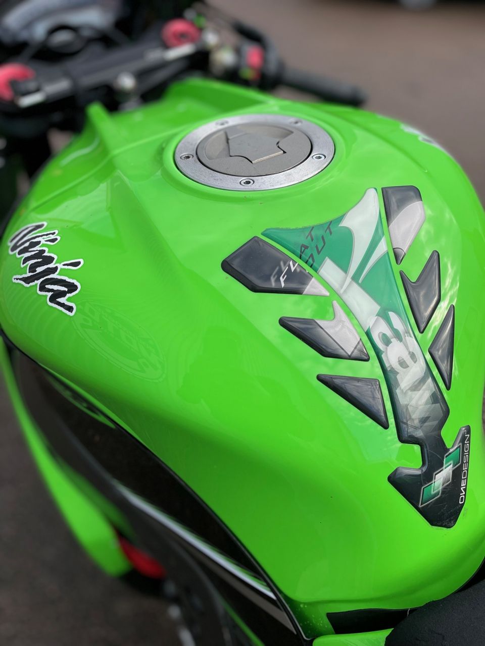 KAWASAKI ZX-10R 4