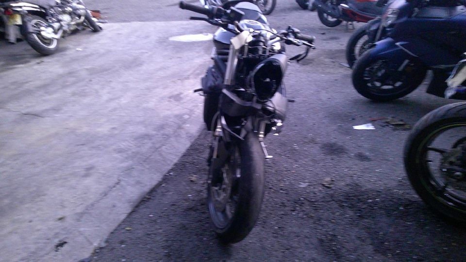 TRIUMPH Street Triple 660 4